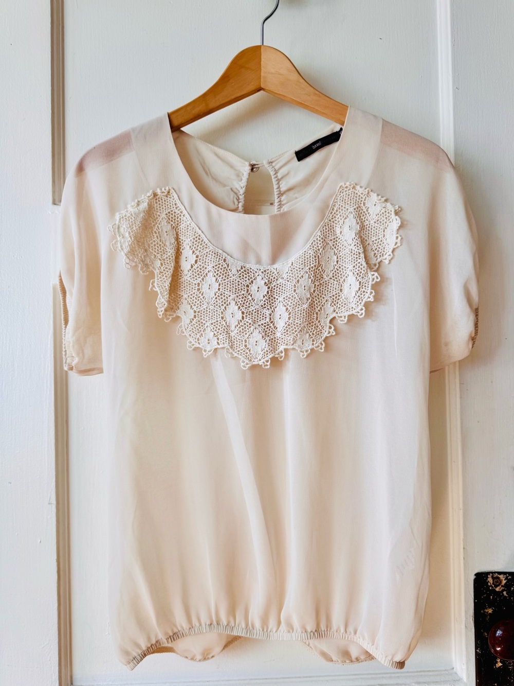 Anthropologie | Hazel Crochet Detail Short Sleeve Sheer Blouse - sz XS